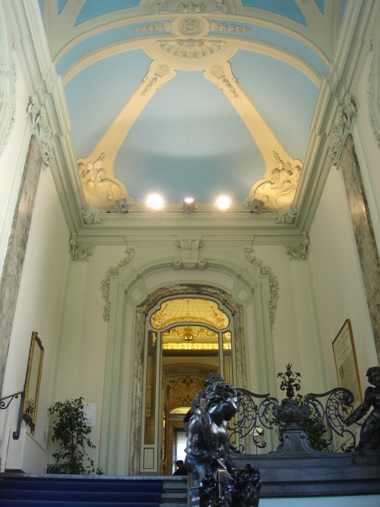 Palazzo Bocconi - Scalinata.jpg